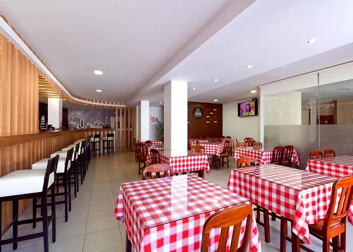 Ribeiro Готель